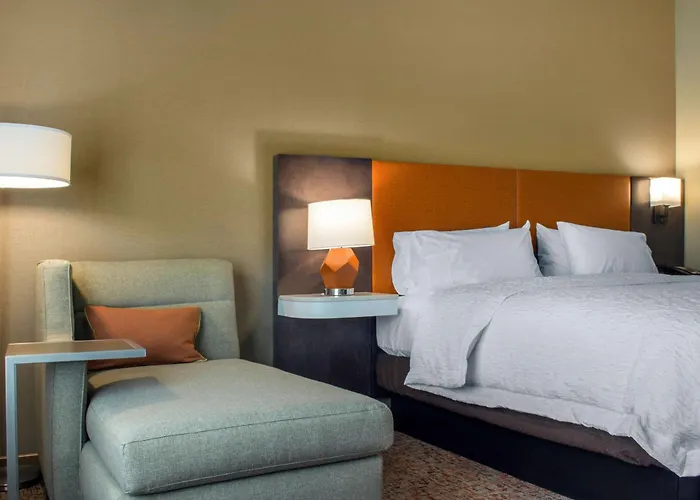 Hampton Parker, Az 3*