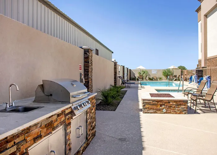 Hampton Parker, Az Hotel 3*