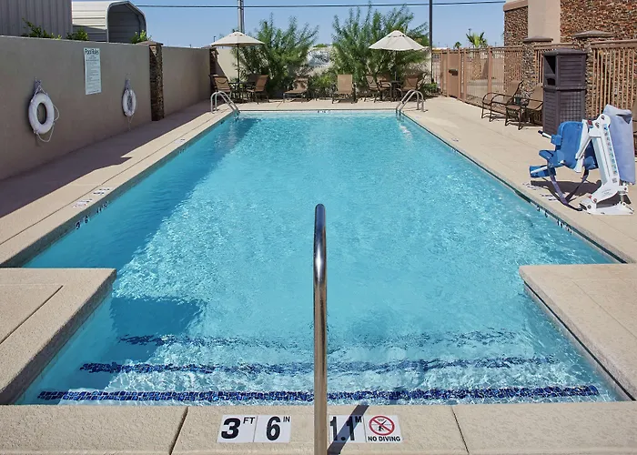 Hampton Parker, Az