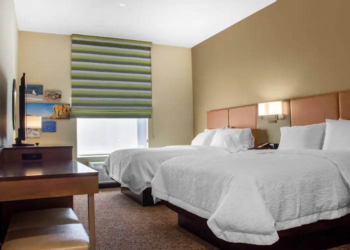 Hampton Parker, Az 3*
